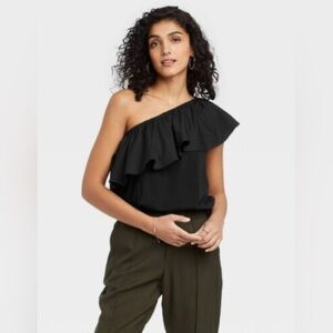 Women's - Asymmetrical One Shoulder Ruffle Top - M